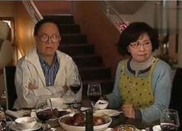 毒枭煮妇,双重身份下的生存挑战