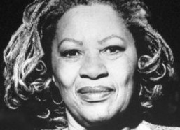 托妮·莫里森：我的作品,探索种族、身份与女性命运的文学旅程